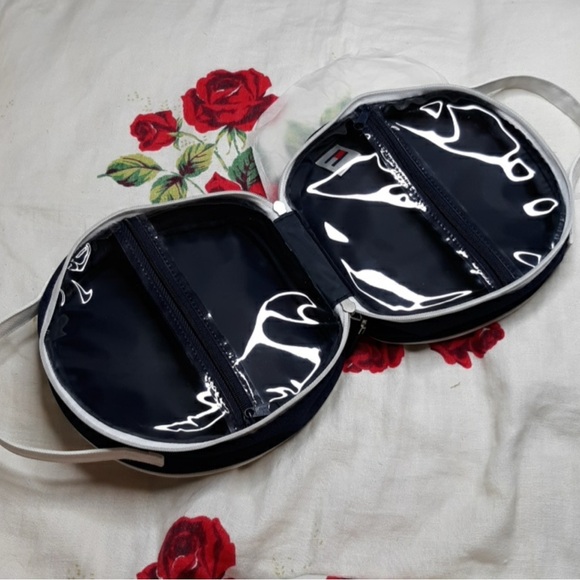 Tommy Hilfiger Travel Toiletry Case - Picture 3 of 3